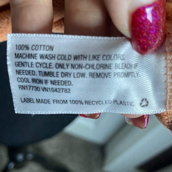 Universal Thread Cropped Orange Short Sleeve Sweatshirt & Shorts Sz L NWT - Picture 7 of 12